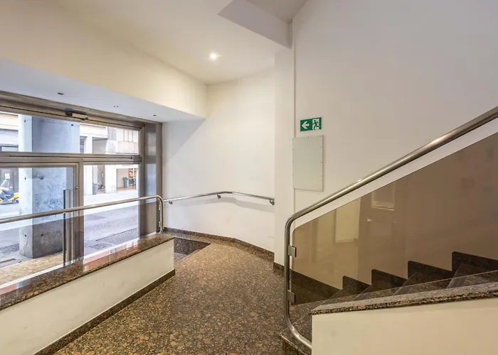 Lame 15, By Short Holidays Daire *